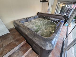 Vířivka Malibu – luxusní tříčerpadlová vířivka, která vás ohromí svým výkonem i funkcemi. V ikonické barvě Odyssea se...